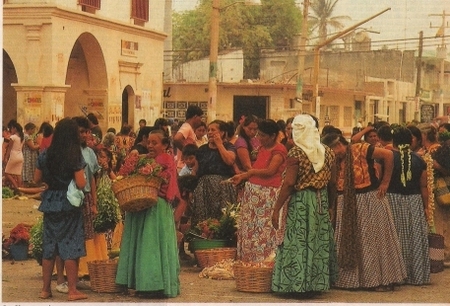 Frauen auf dem Markt in Juchitàn, Mexico